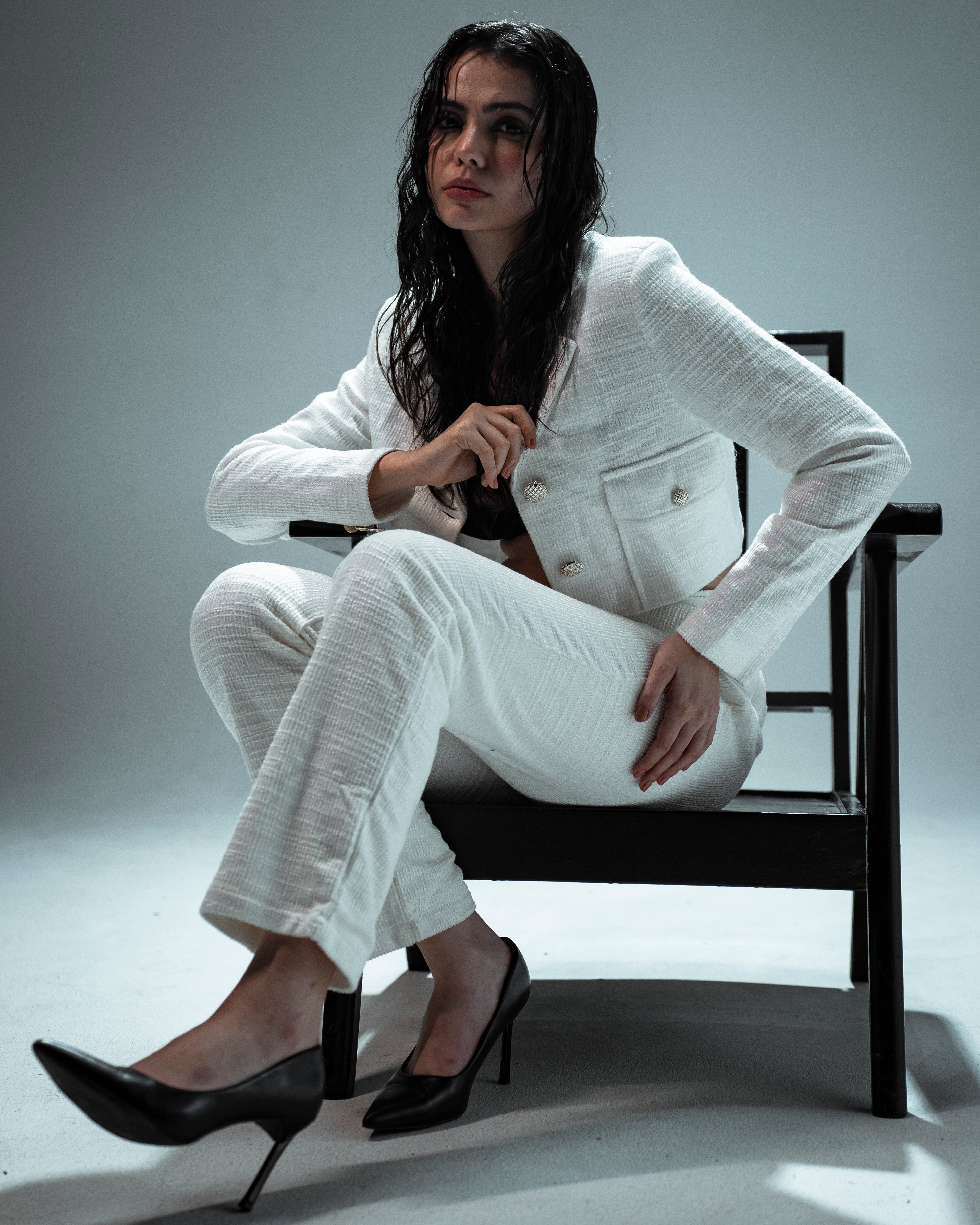 Dama suit with pants